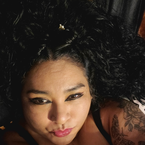 Meet your Posher, Myrna - Picture 3 of 4